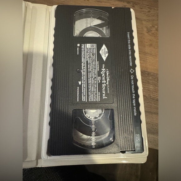 Fox and the Hound VHS - Picture 2 of 2